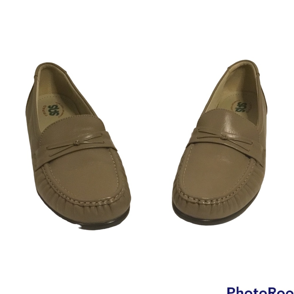 SAS Taupe leather comfort slip on loafer with 1.25” heel. 10.5 M